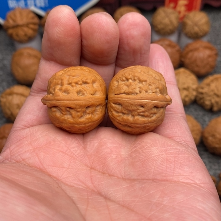 文玩核桃把件航*…………