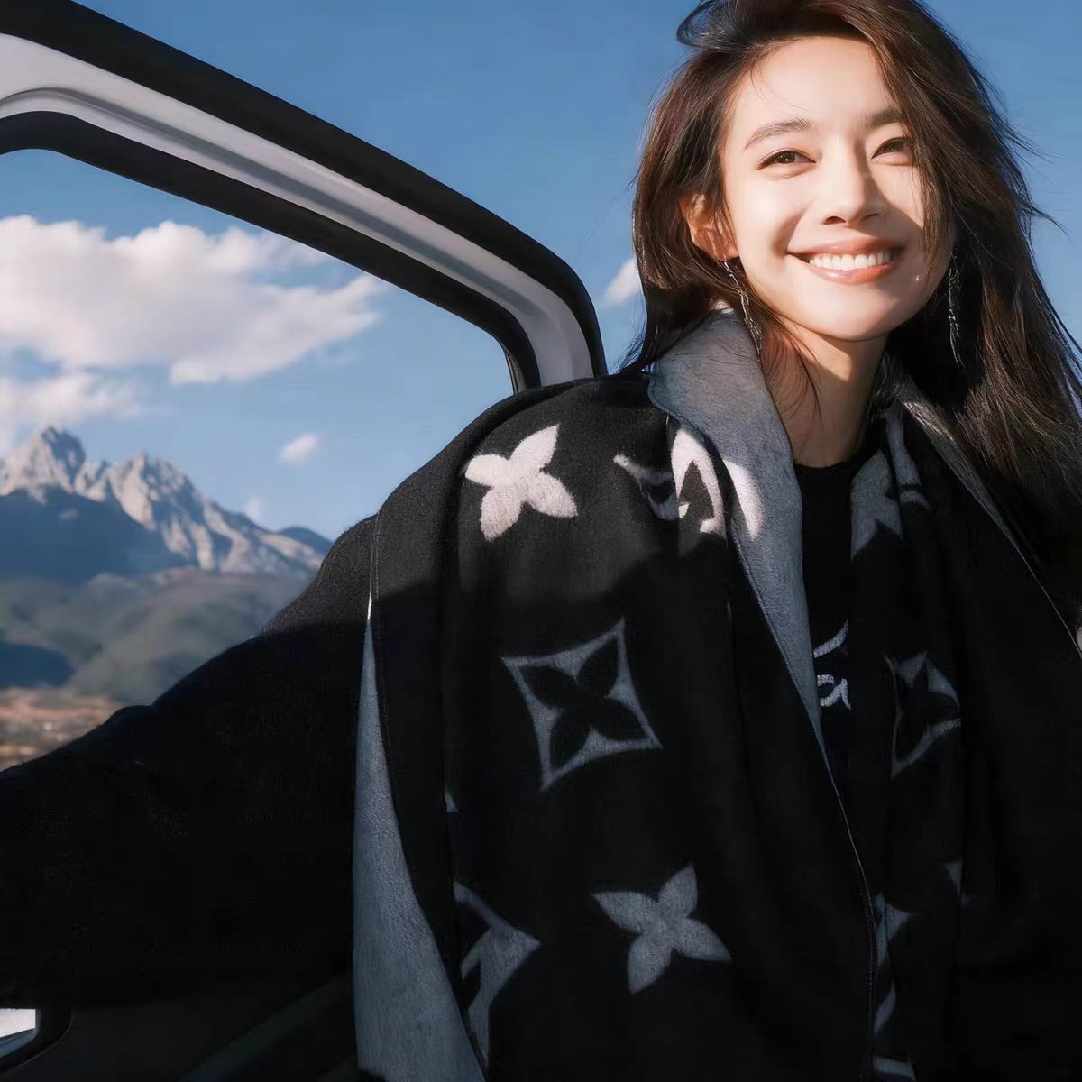 编号（501-599）26年秋冬款保暖百搭洋气厚款高档韩版网红爆款围巾