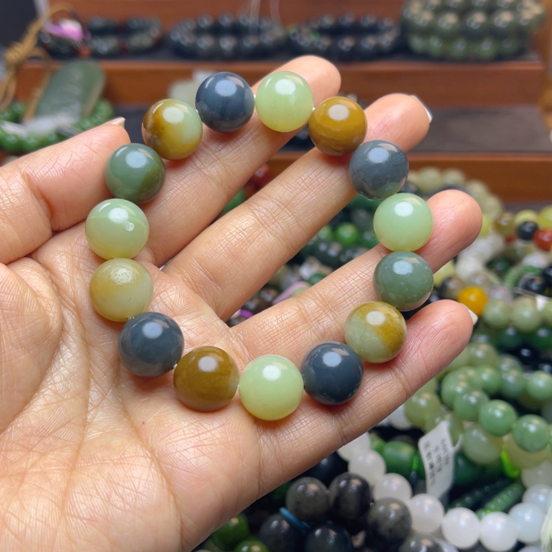 和田玉未镶嵌手链