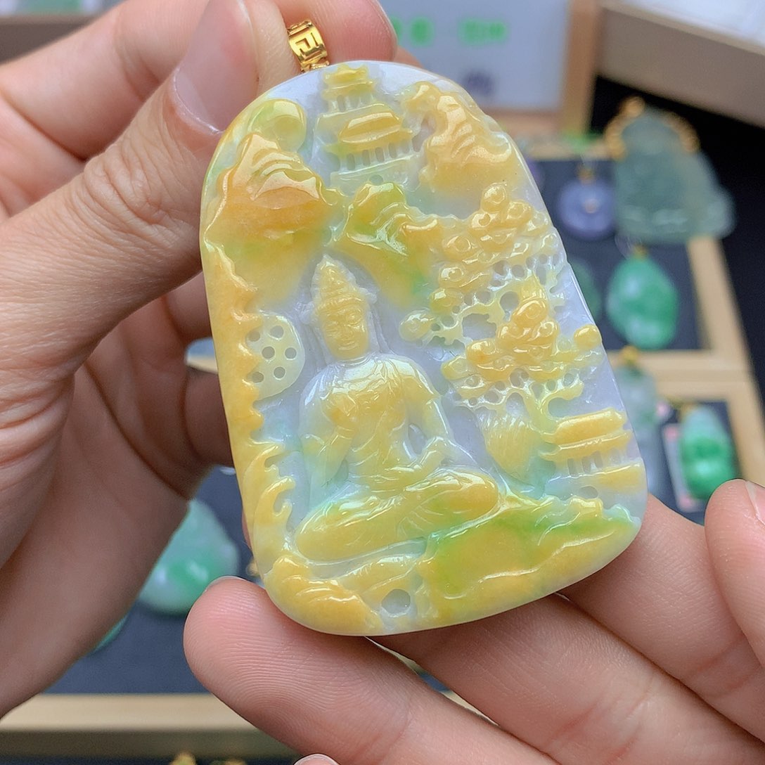 翡翠颈饰18K金镶嵌翡翠