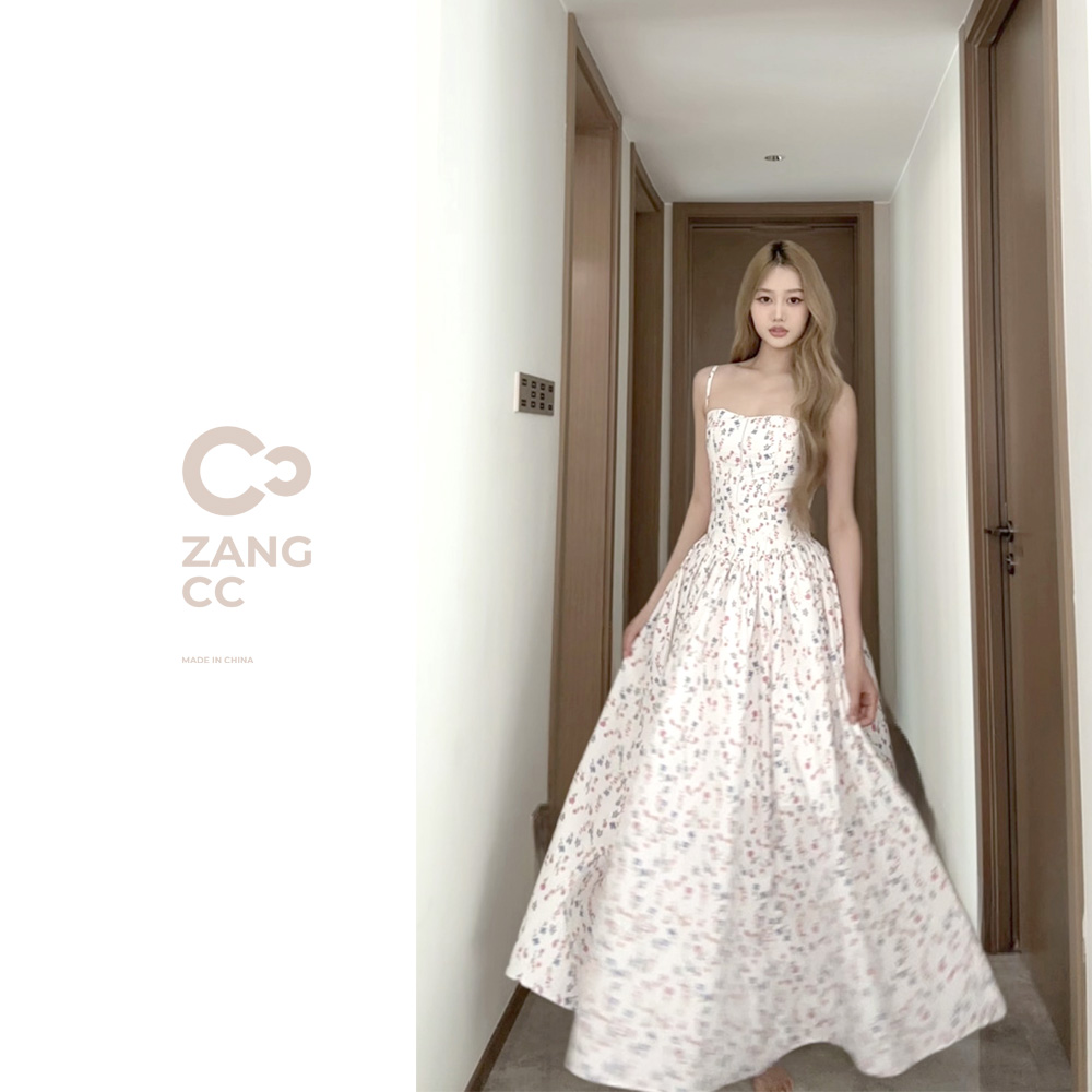 脏兮兮呀 花海微风-法式收腰碎花吊带裙温柔连衣裙