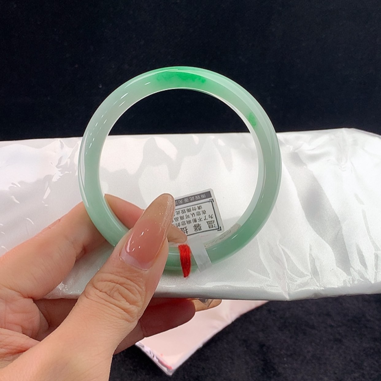 【闪购商品】未镶嵌手镯翡翠正58