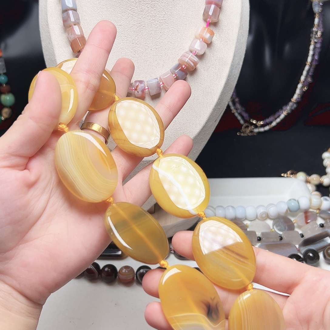 玛瑙/玉髓未镶嵌珠宝半成品t615 29m 蛋黄蚕丝圆盘一条