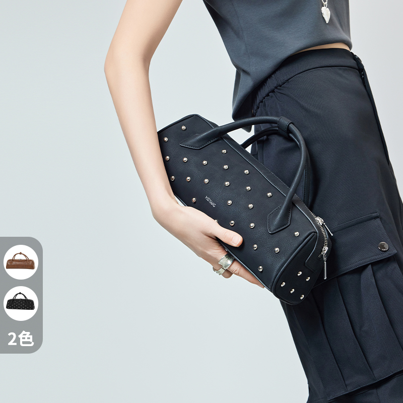 A美洋MEIYANG 繁星手拎包 复古摩登铆钉装饰做旧手提法棍包-周四