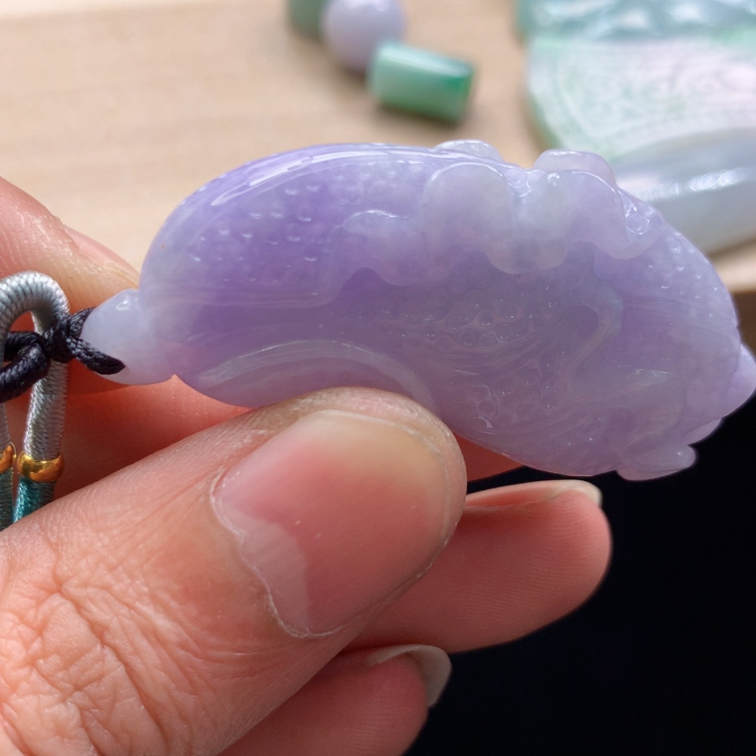 颈饰未镶嵌翡翠吊坠