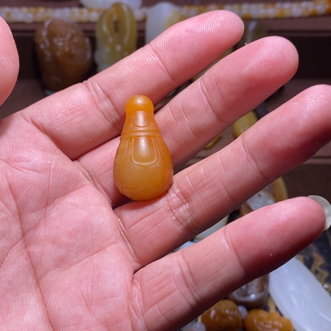 天***赐和田玉未镶嵌颈饰