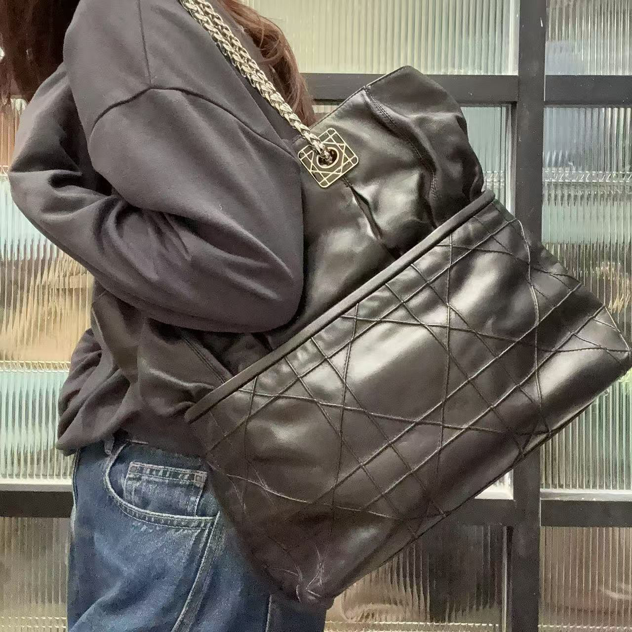 95新 DIOR/迪奥 【蕾】 82 0234 黑色腋下琴谱包