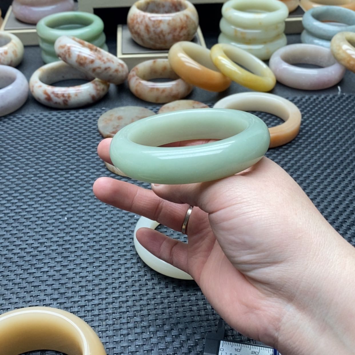 【闪购商品】石英质玉规格未镶嵌珍*