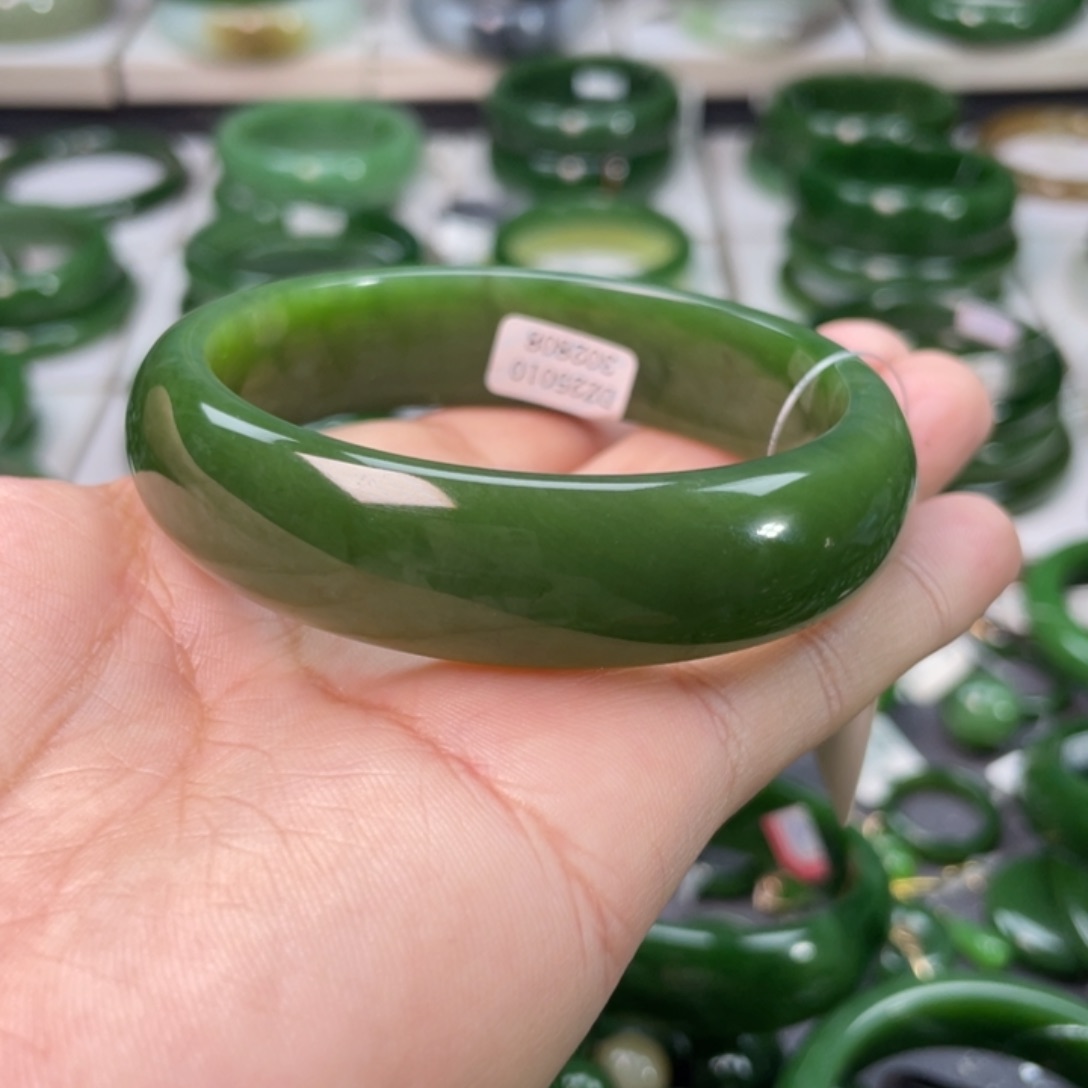 和田玉（碧玉）手镯未镶嵌