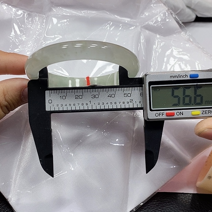 翡翠手镯未镶嵌282 