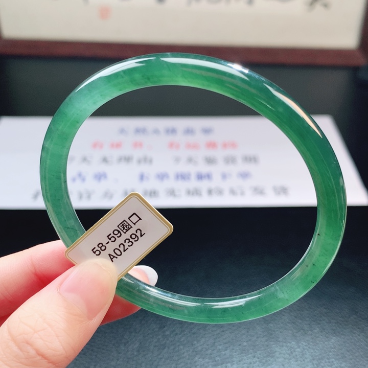 翡翠未镶嵌手镯翡翠手镯95