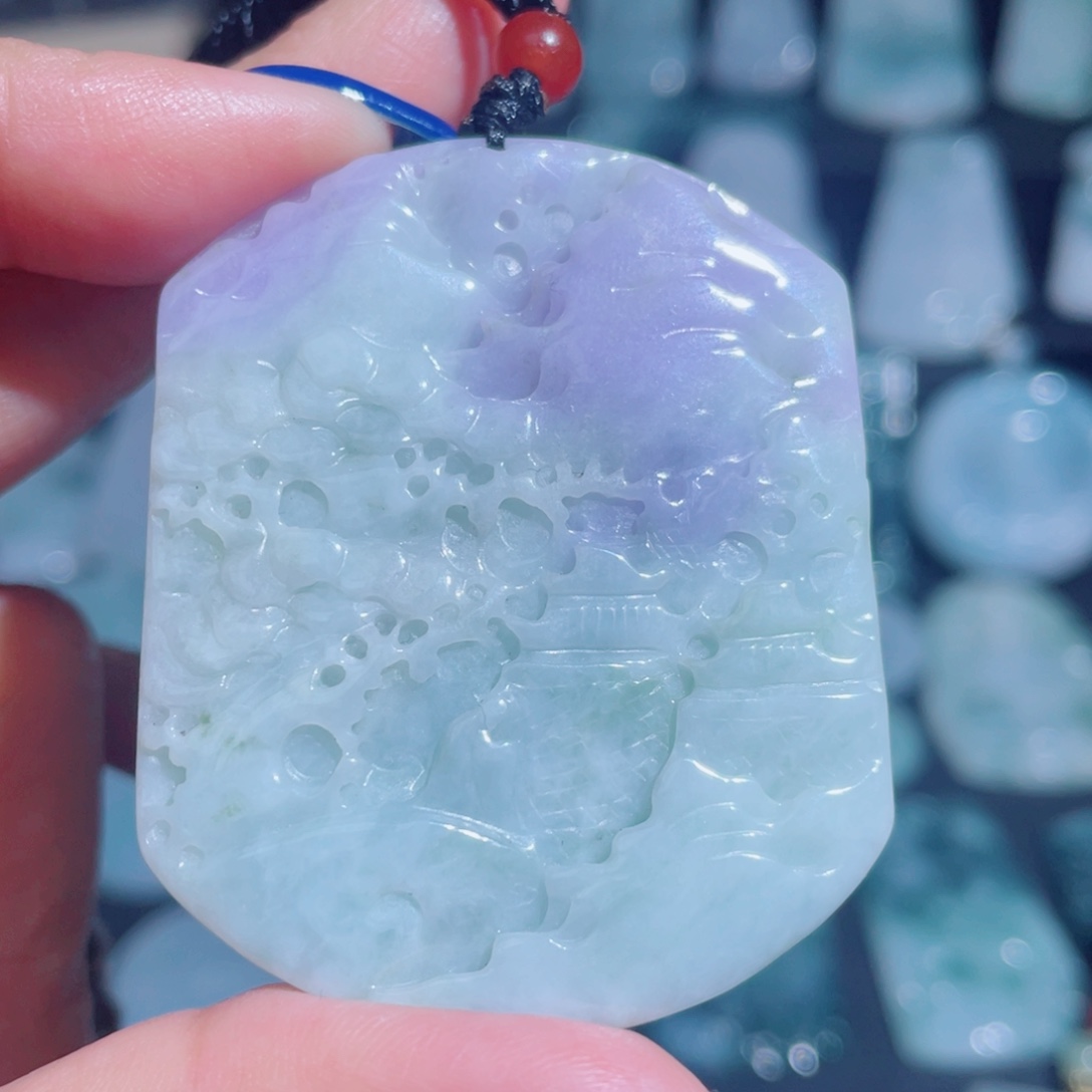 翡翠未镶嵌颈饰山水