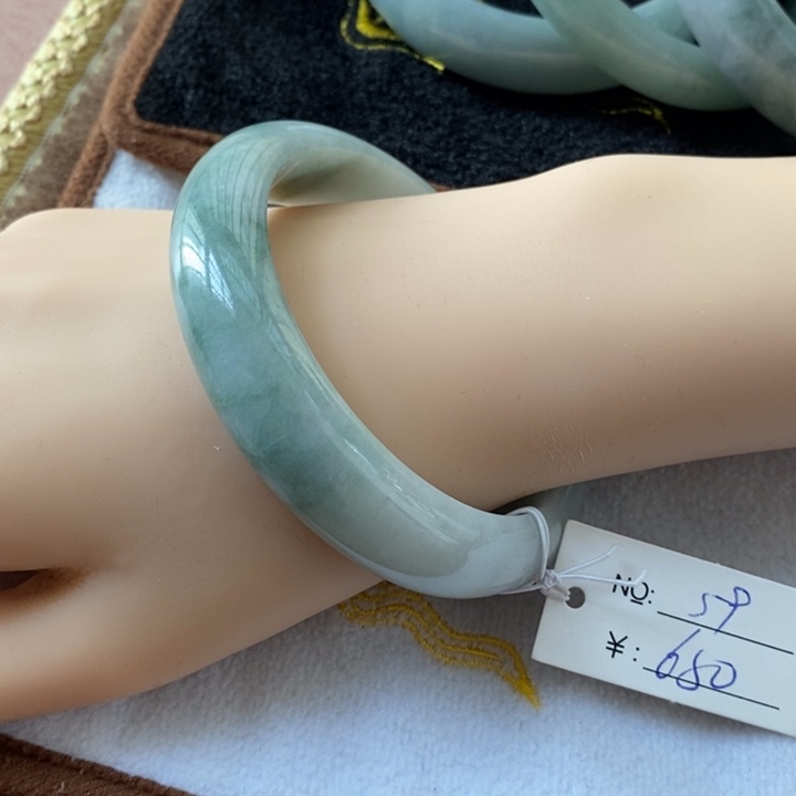 翡翠未镶嵌手镯15736059