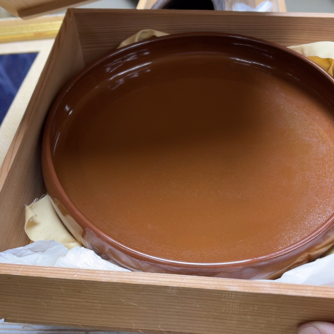 瓷片自*密密麻麻地排列着
