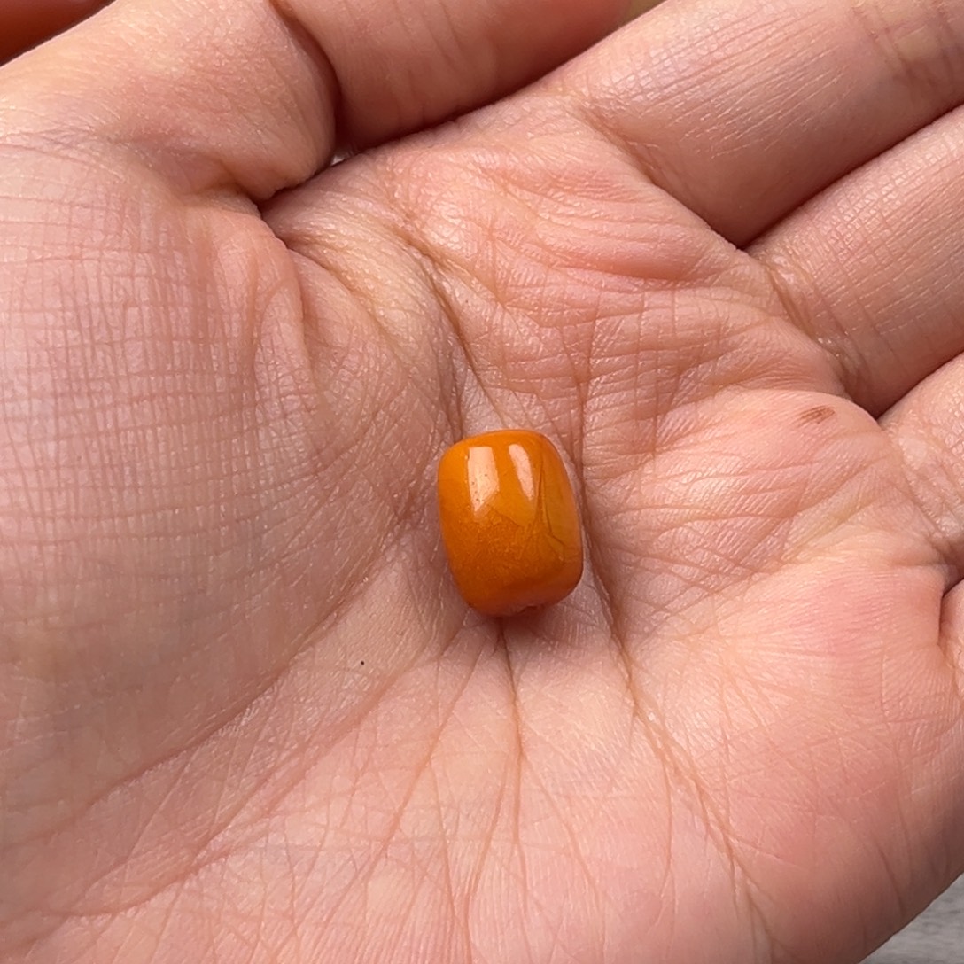 怀***形蜜蜡未镶嵌颈饰老蜜蜡