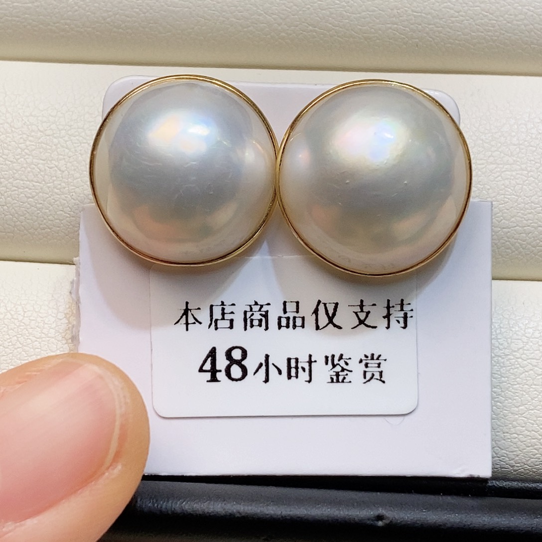 耳饰18K金镶嵌拼合珍珠（马贝珠）人***漫