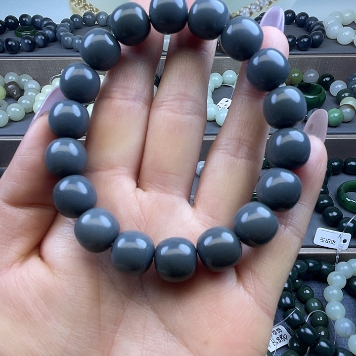 和田玉未镶嵌手链