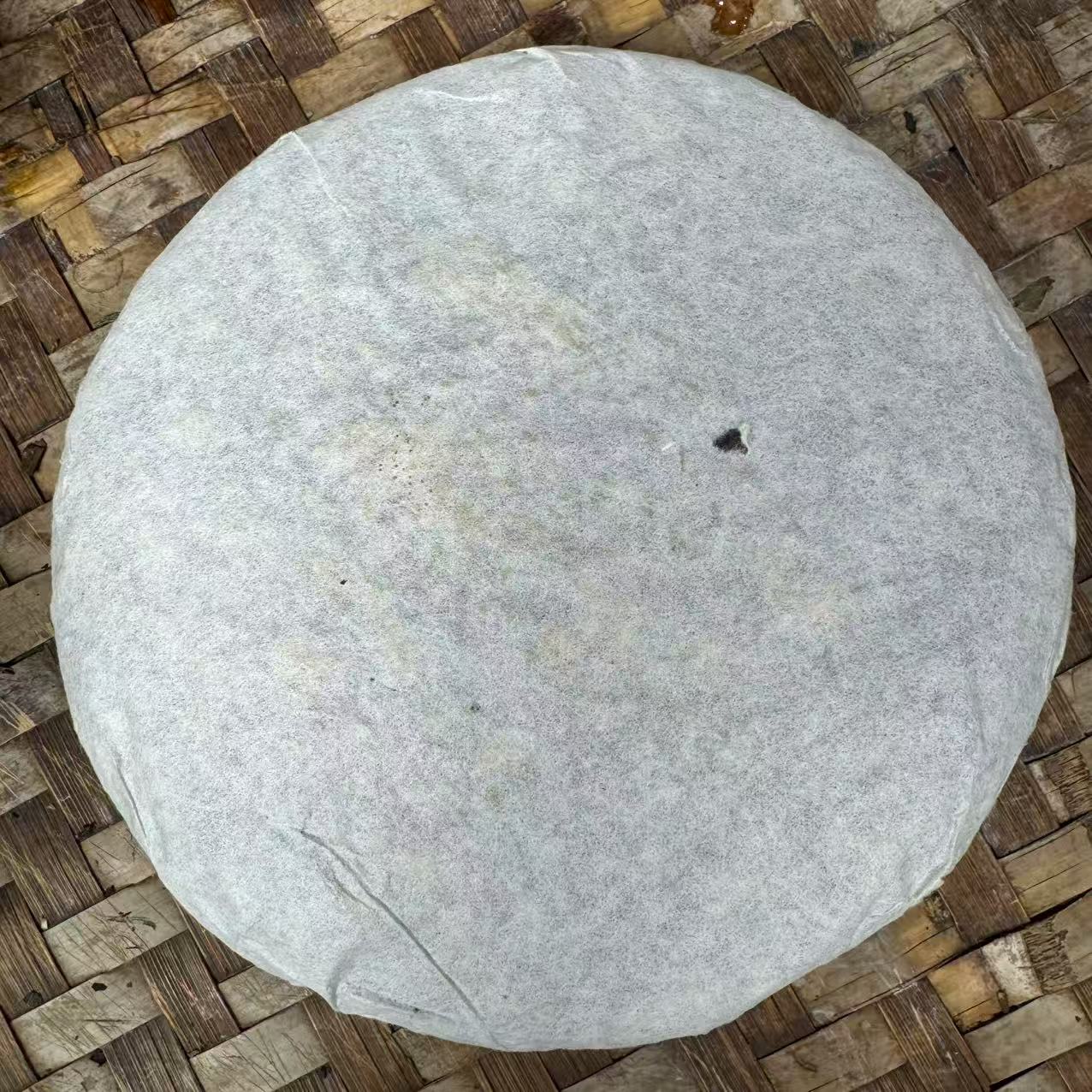 【建梅茶厂】2006年野茶芽孢普洱生茶357g饼茶 松针香浓郁