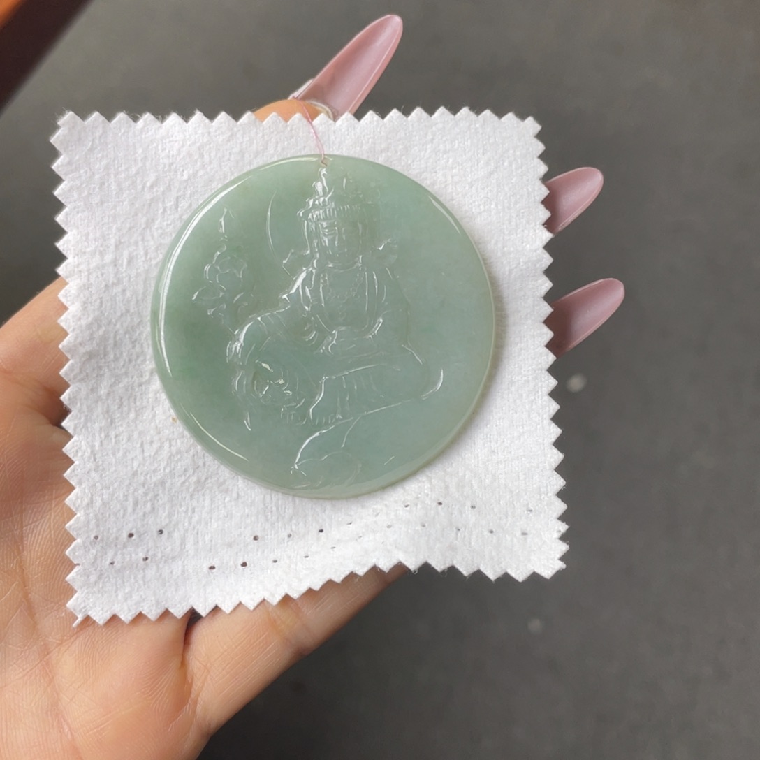 翡翠颈饰未镶嵌观音