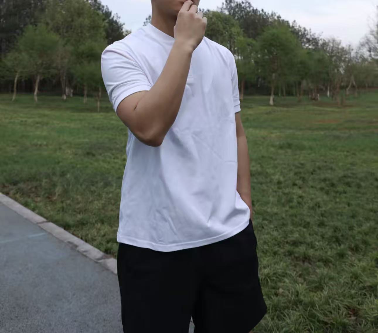 随机短袖