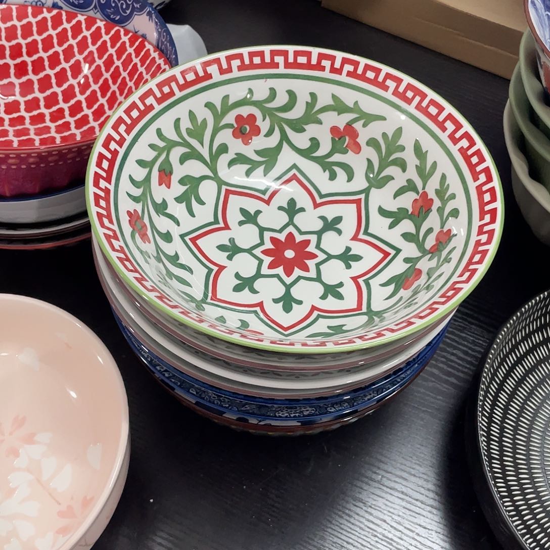 L***～瓷     8寸温佩家 数量是1