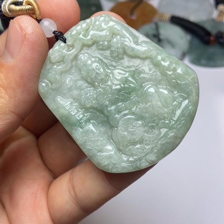 翡翠未镶嵌颈饰翡翠