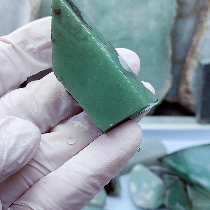 翡翠颈饰未镶嵌缅甸翡翠A货边角