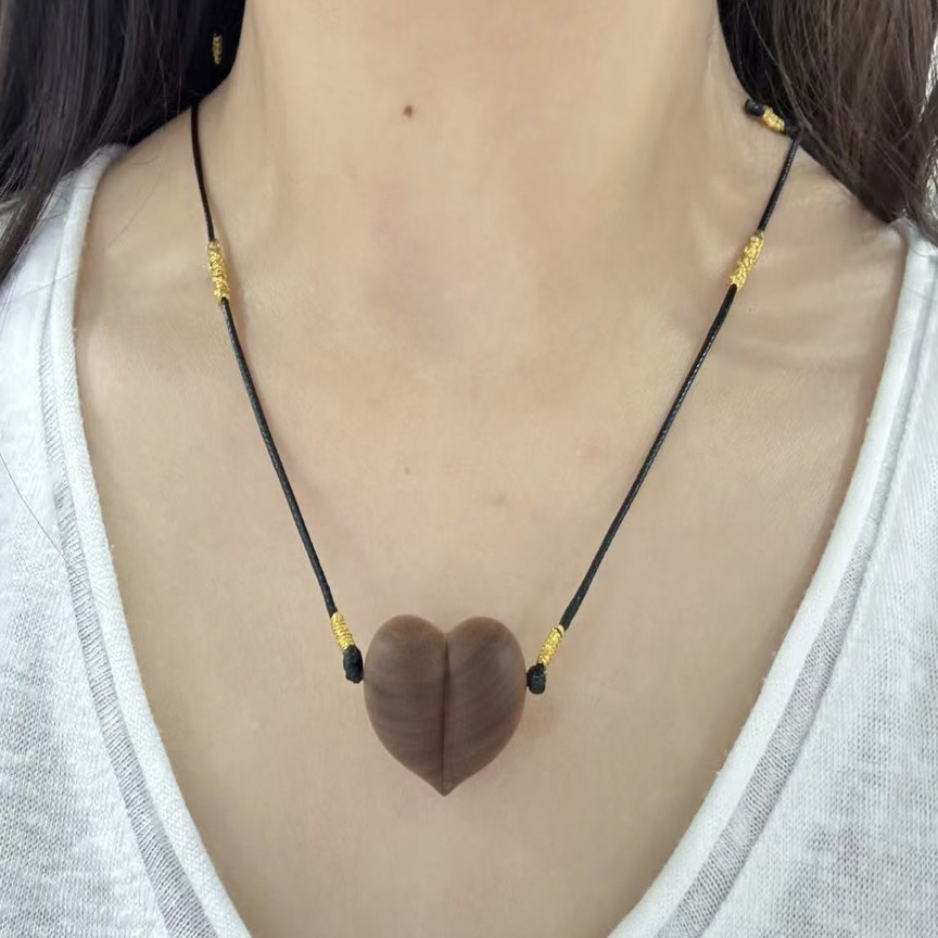 屁桃心横纹黑肉老料高货保真印度迈索尔老山檀香