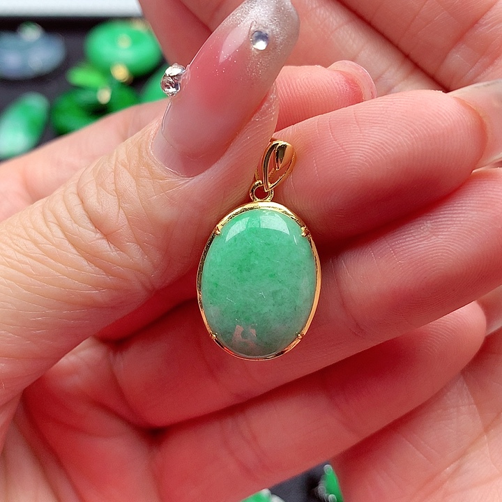 翡翠颈饰银S925镶嵌翡翠