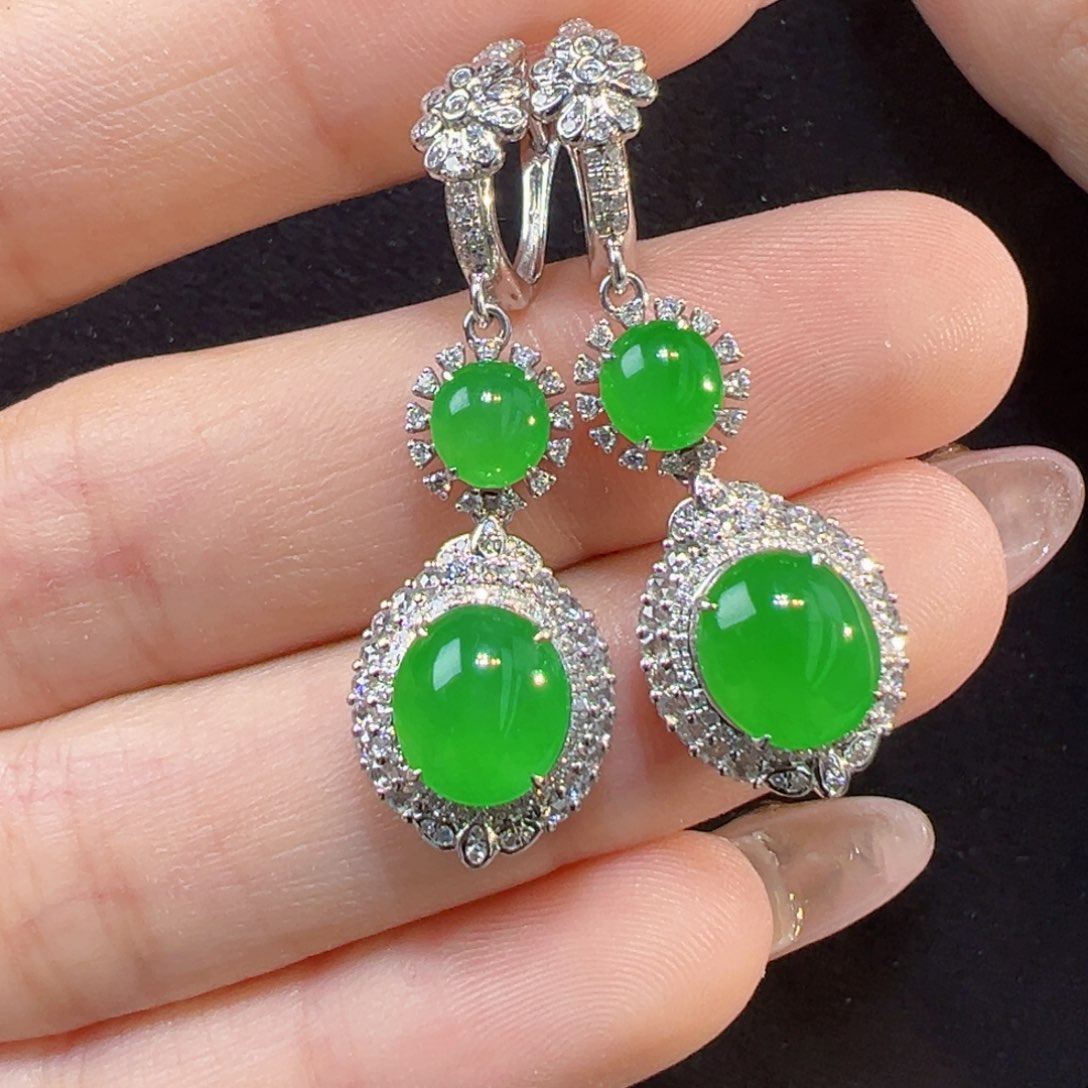 翡翠18K金镶嵌耳饰蛋面