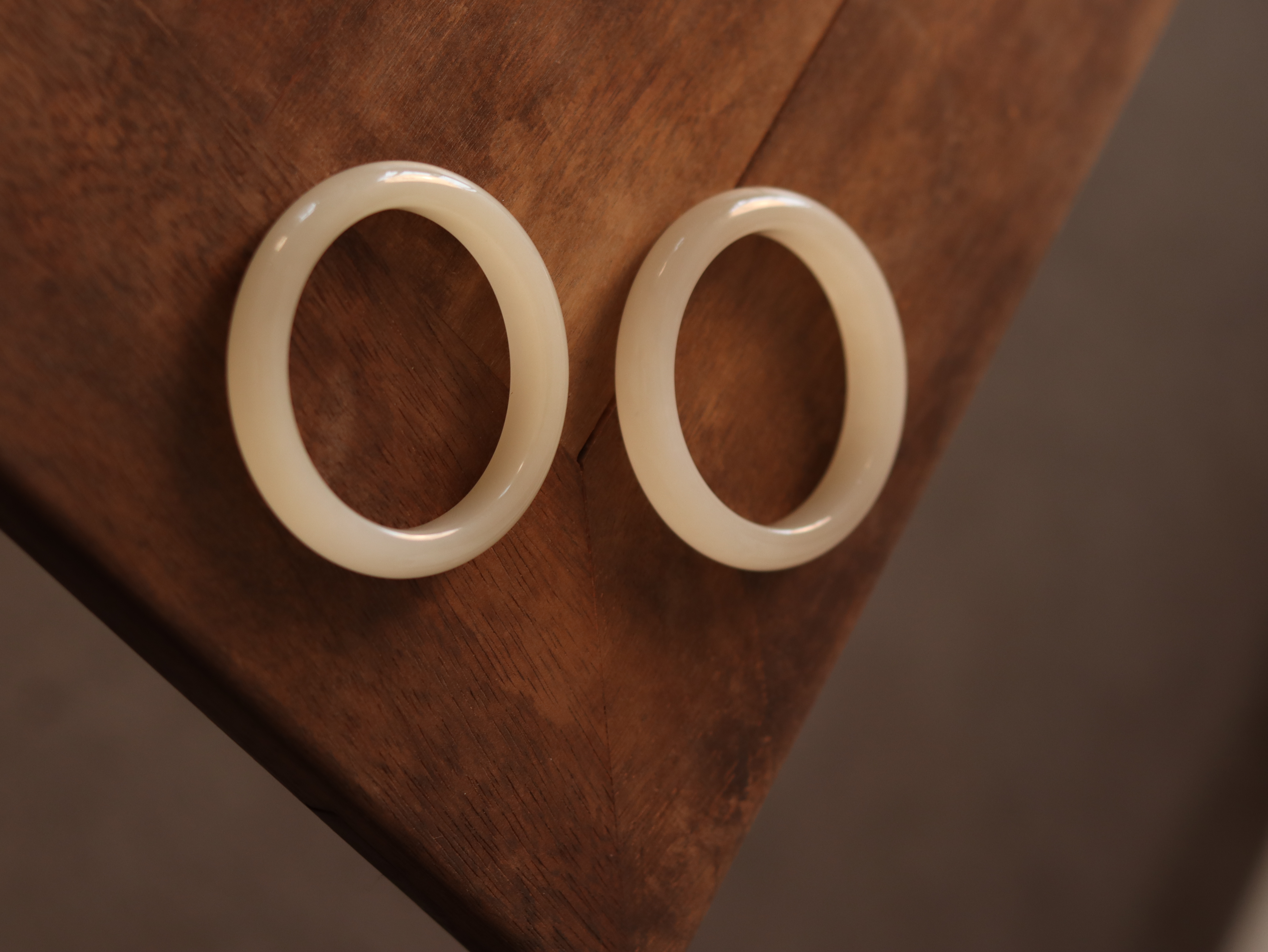 和田玉藕粉素手镯