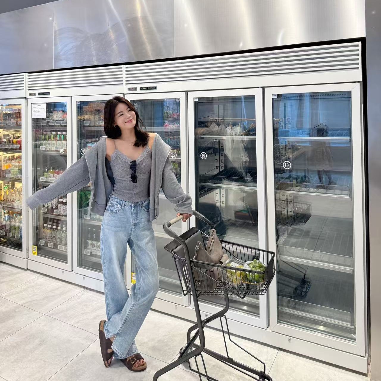 OD HERE 灰色小字母拉链卫衣外套 