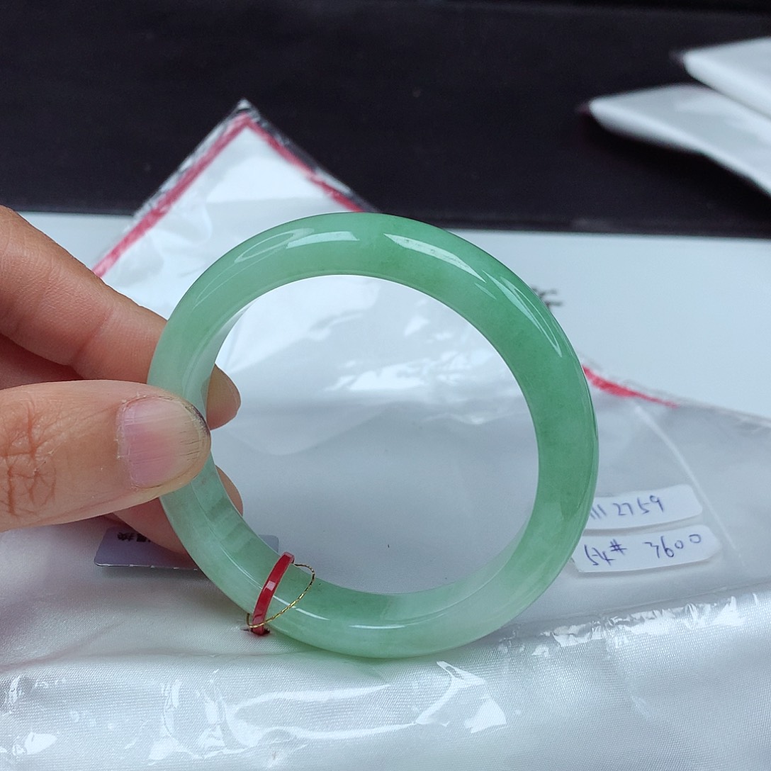 翡翠手镯未镶嵌54圈2759