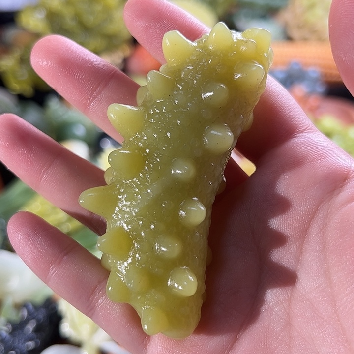 蛇纹石玉海参未镶嵌