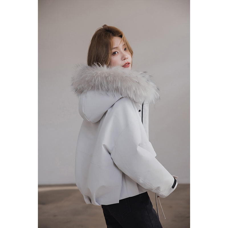 小谷粒山系派克服新国标90白鸭绒 轻盈蓬松