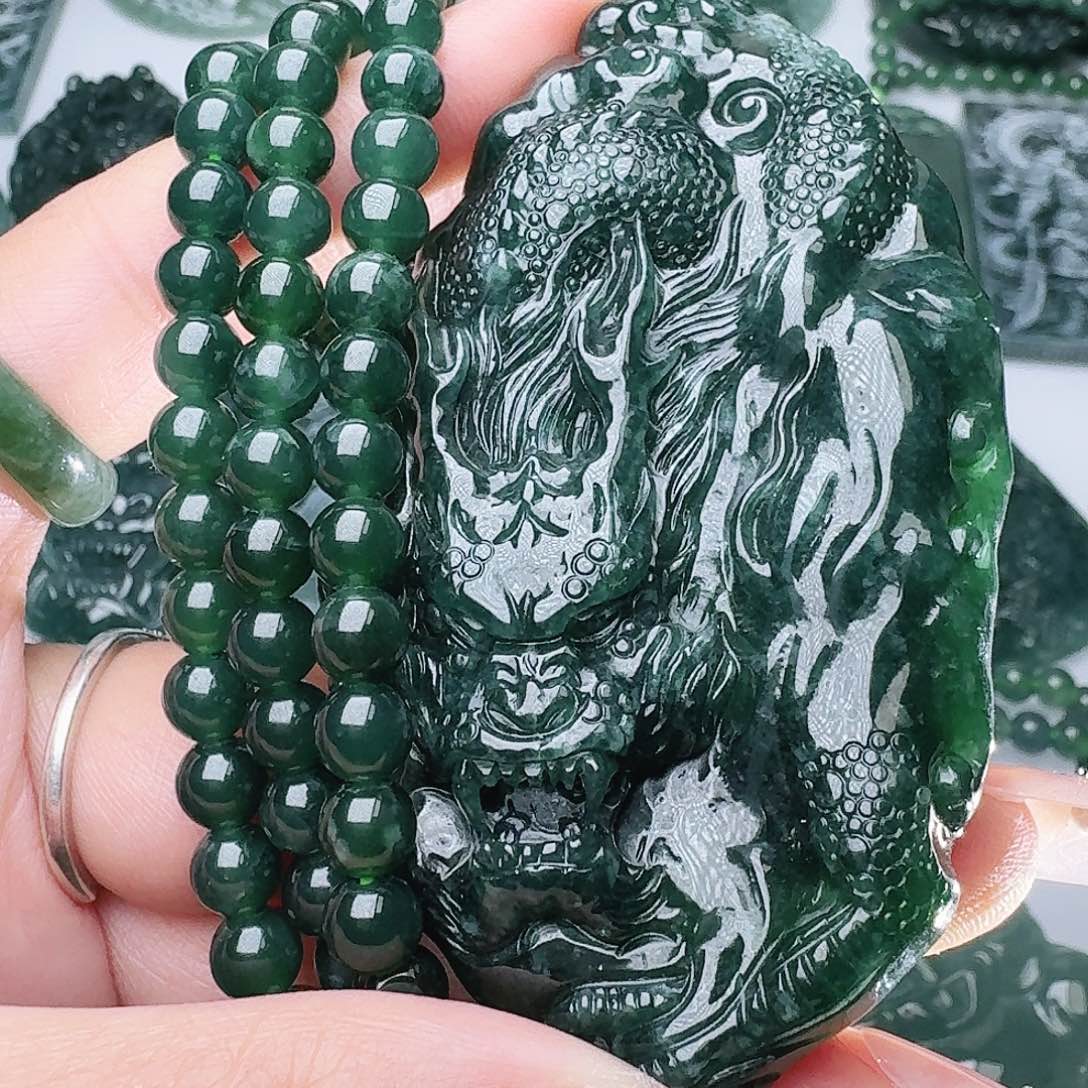 翡翠未镶嵌颈饰111