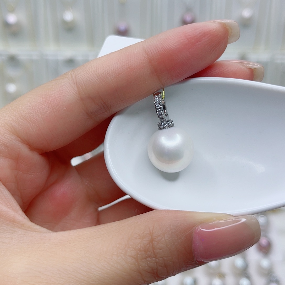 淡水珍珠未镶嵌吊坠(赠链)