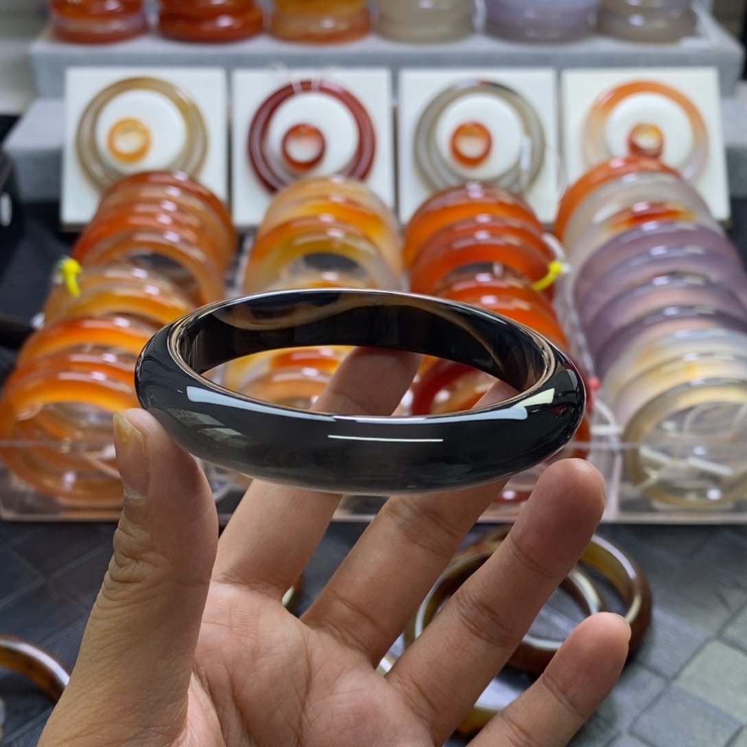 手镯玛瑙/玉髓未镶嵌