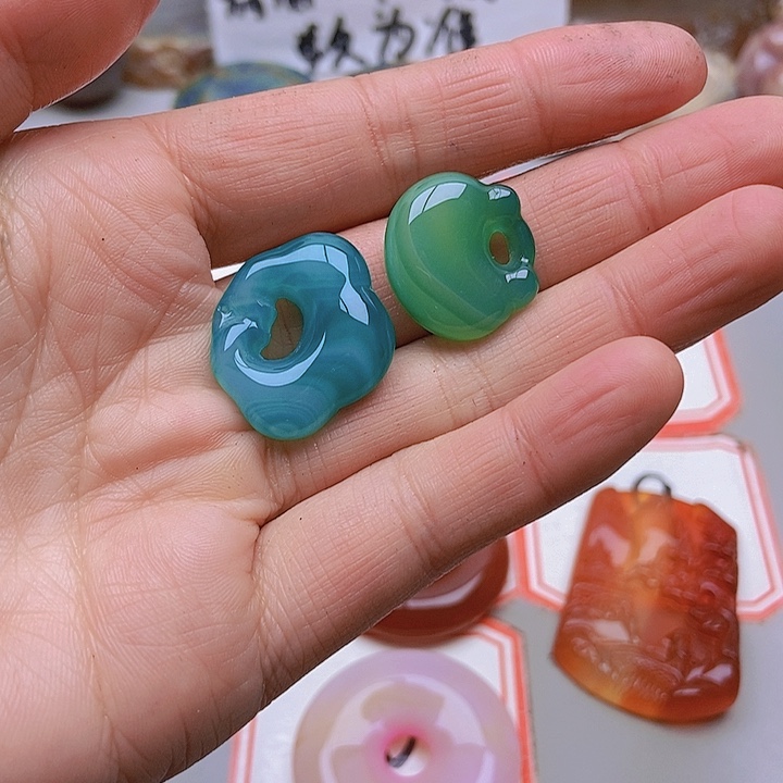 【闪购商品】未镶嵌玛瑙/玉髓珠宝半成品水**衫