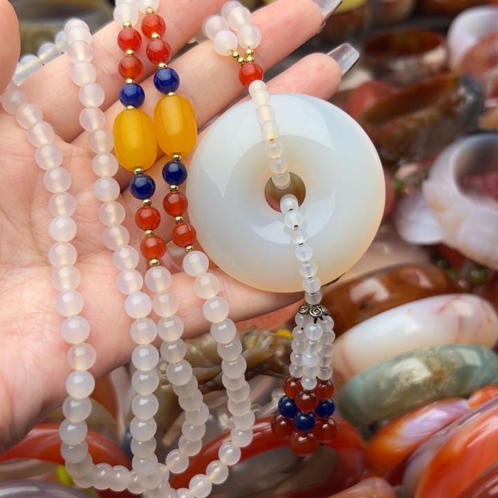 玛瑙/玉髓颈饰未镶嵌