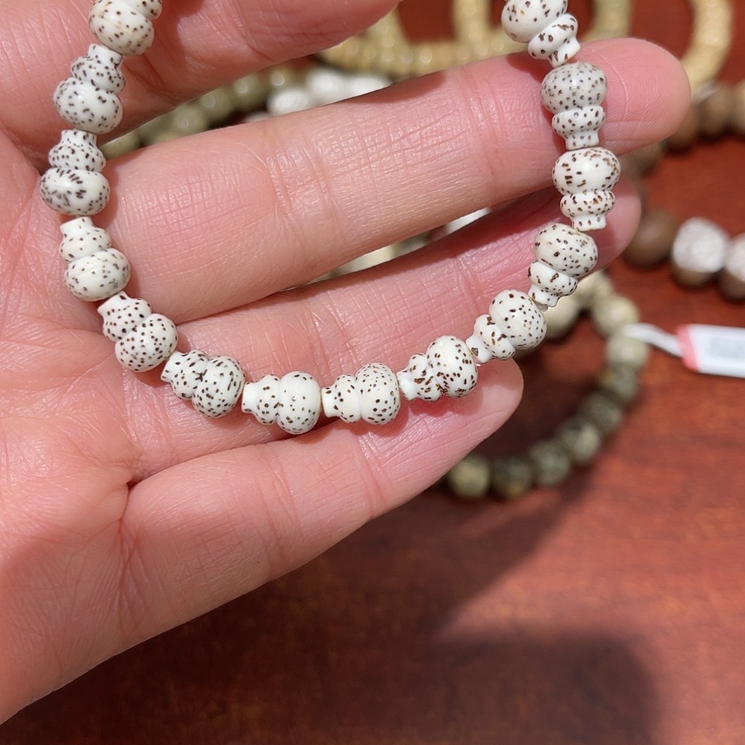 牛***主合成碳硅石非金属原创设计制作