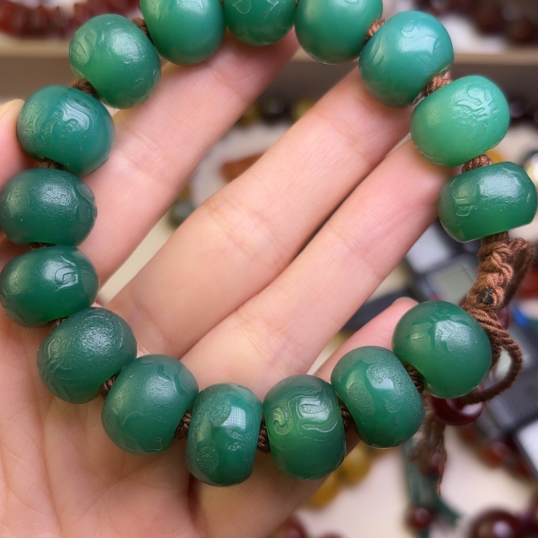 怡***姐玛瑙/玉髓未镶嵌颈饰