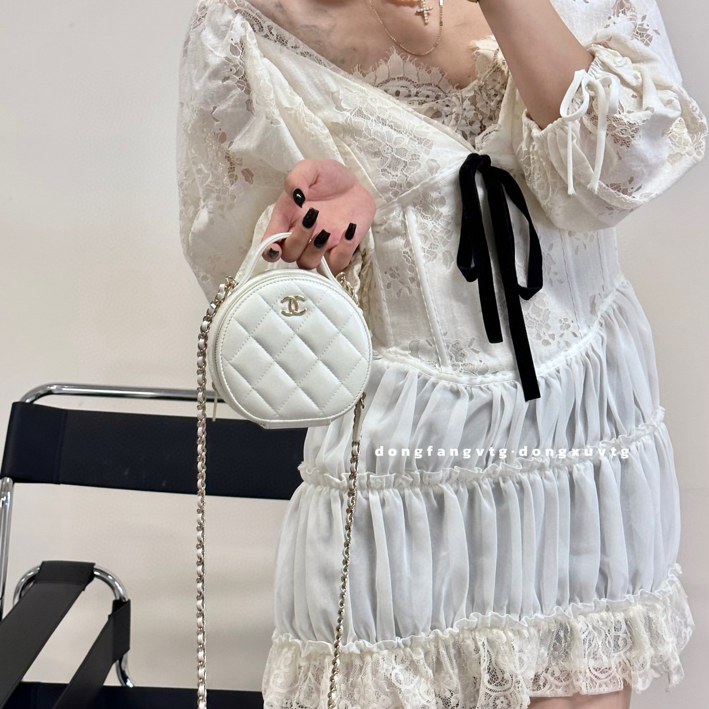 95新 Chanel/香奈儿 chanel圆饼白金斜挎包K