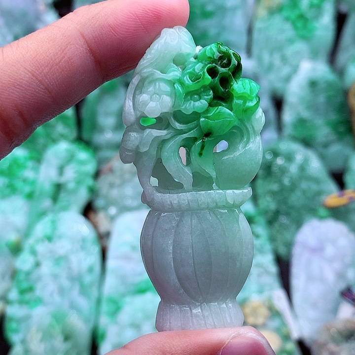 翡翠吊坠(不含链)未镶嵌