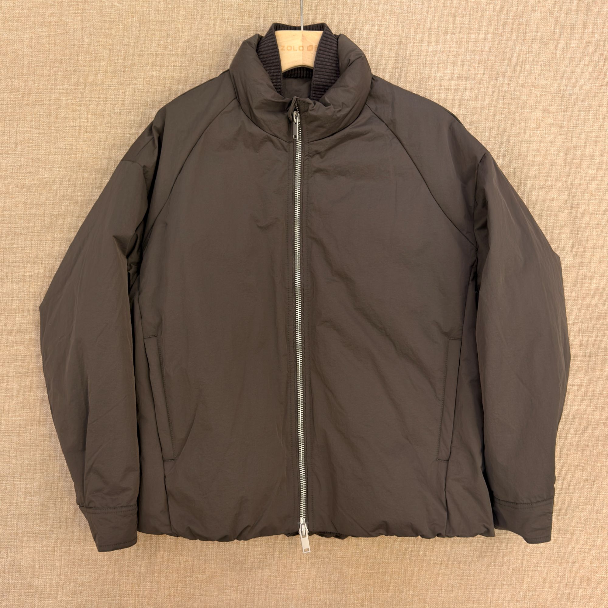 高级感冬季国标90鸭绒羽绒服男款立领保暖纯色加厚时尚男士外套