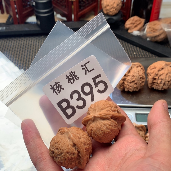 吊坠文玩核桃血麒麟