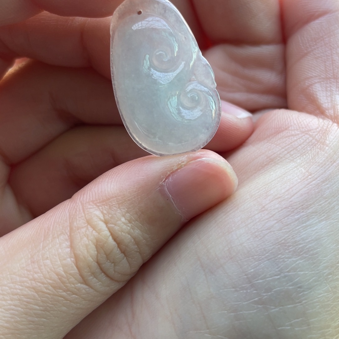 翡翠颈饰未镶嵌如意