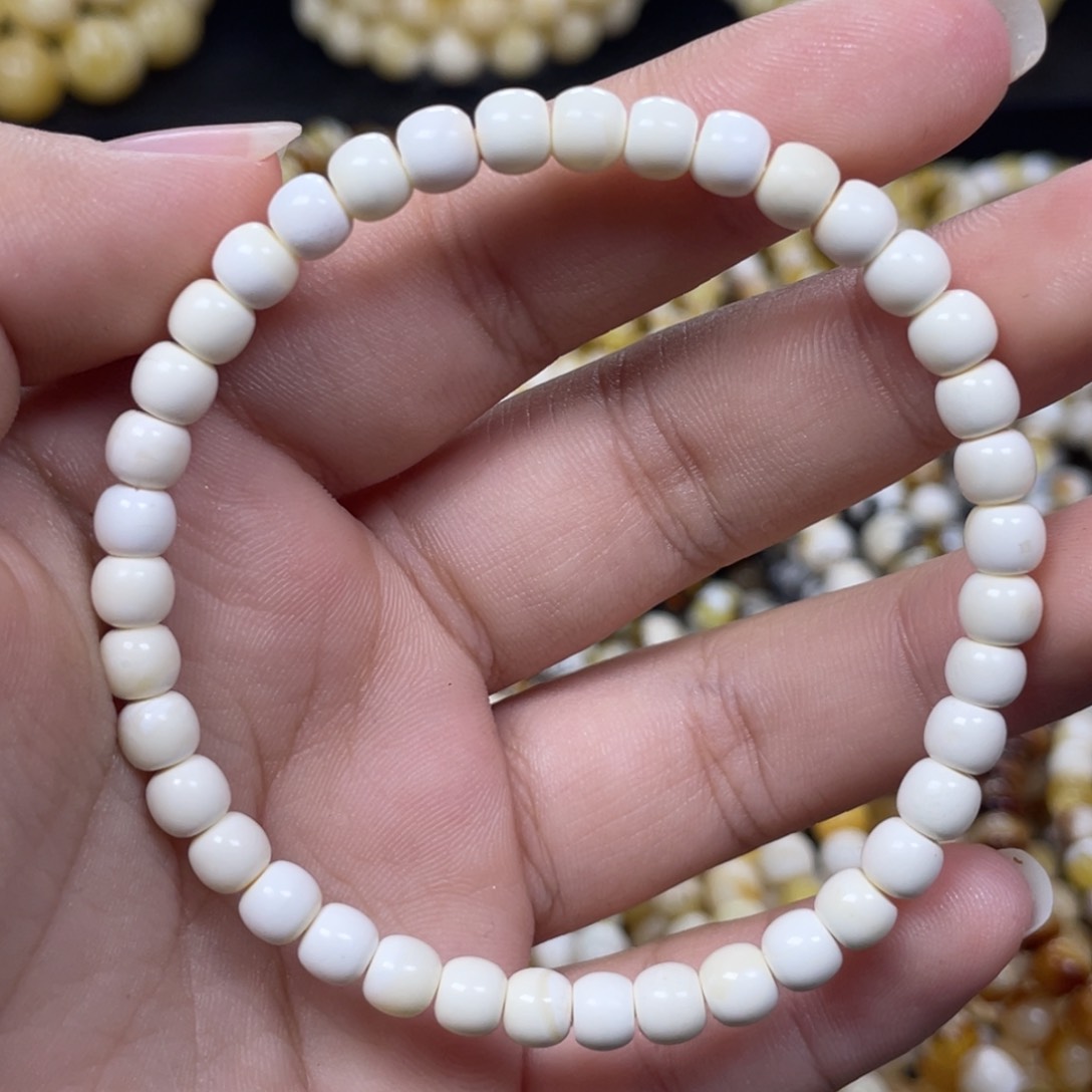 蜜蜡未镶嵌珠宝奇石5.5m