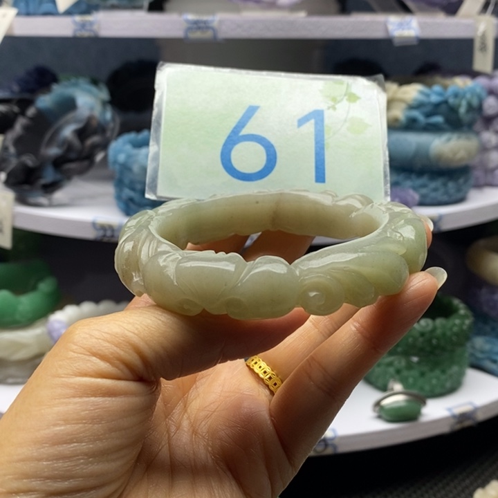 未镶嵌手镯石英岩玉