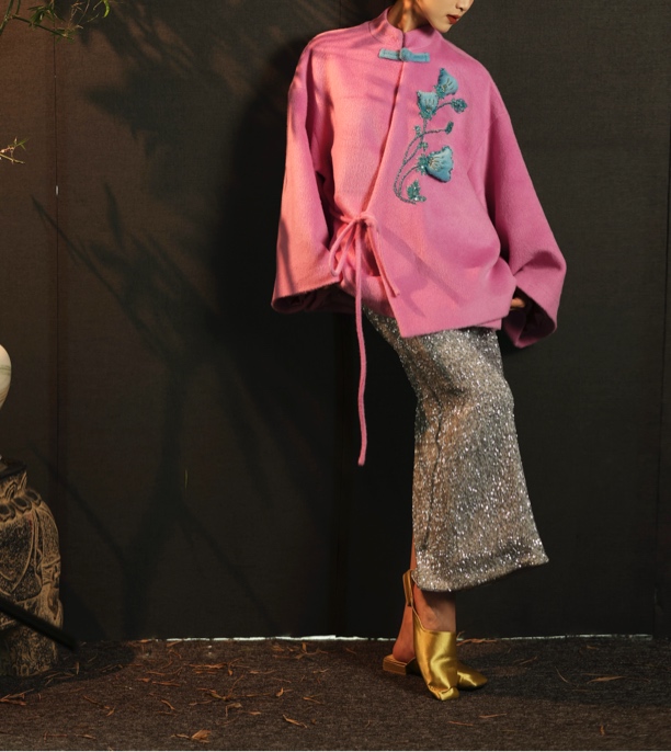 【李小姐】设计2024冬季新款新中式系带宽松苏丽羊驼绒大衣